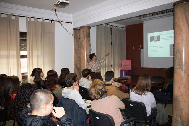 Visita da Escola Técnica de Apoio Psicossocial de Lisboa