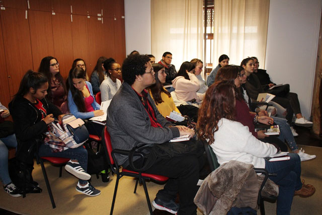 Visita da Escola Técnica de Apoio Psicossocial de Lisboa