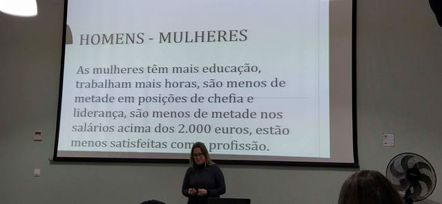Formação de jornalistas e outros profissionais de comunicação