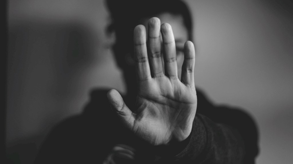 Projetos de prevenção e estratégias de apoio a crianças e jovens na área da violência contra as mulheres e a violência doméstica
