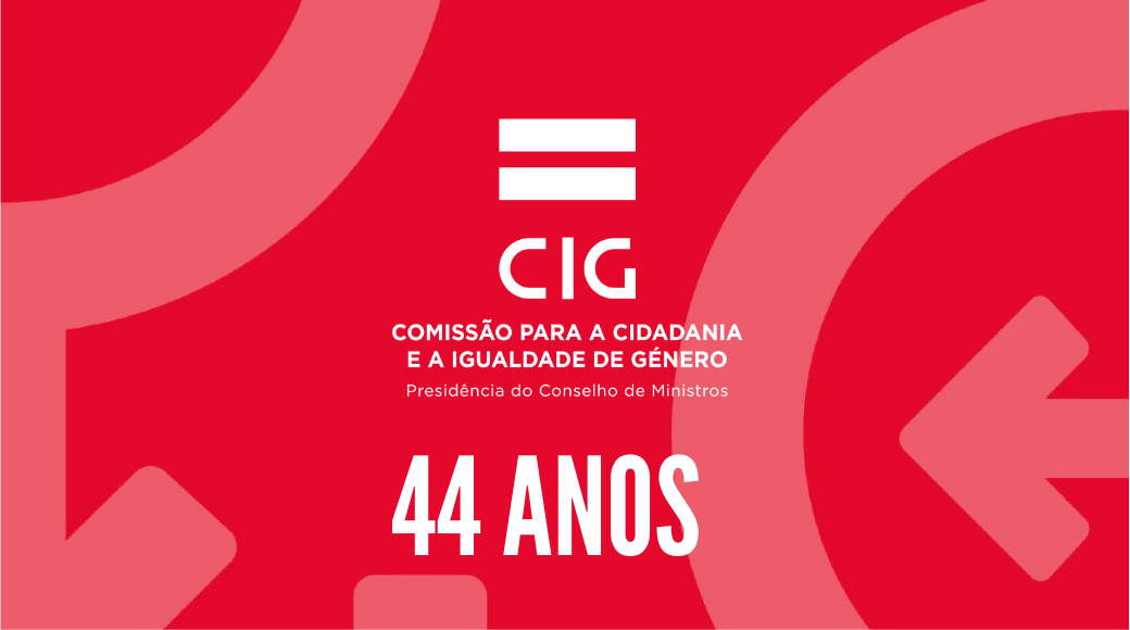 fundo vermelho com símbolos masculino e feminino. logótipo comissão para a cidadania a e a igualdade de género. 44 anos