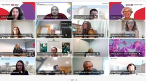 Imagem com as pessoas que participaram na formação on-line 